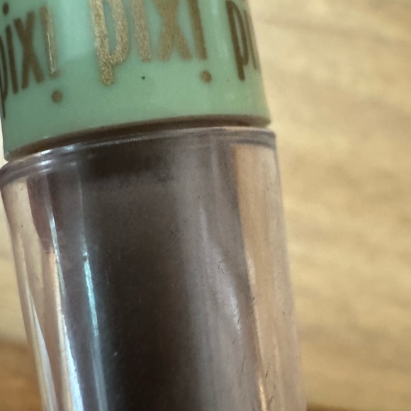 Algenist and Pixie highligher used once or twice - Picture 6 of 6